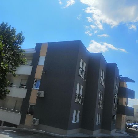 Luxury Apartment Queen Солин Екстер'єр фото