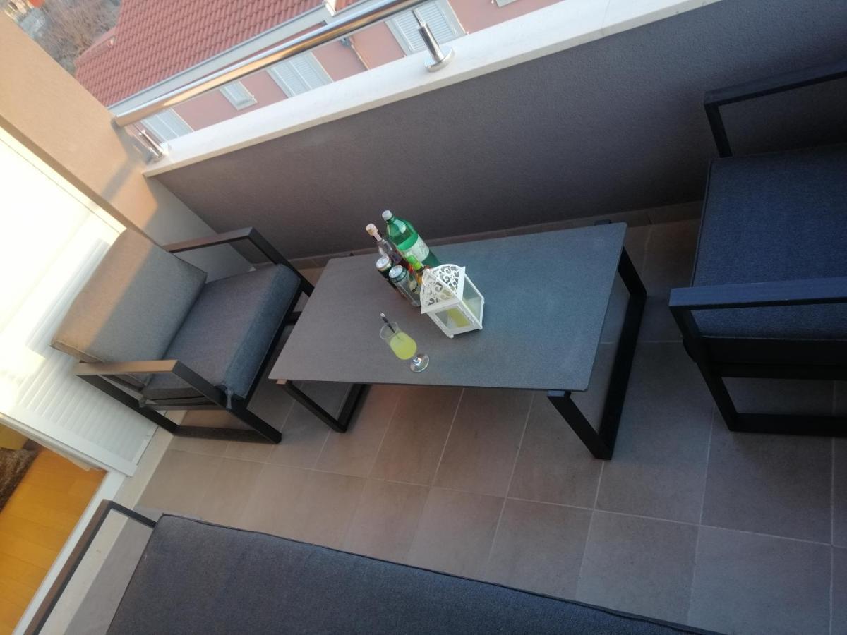 Luxury Apartment Queen Солин Екстер'єр фото