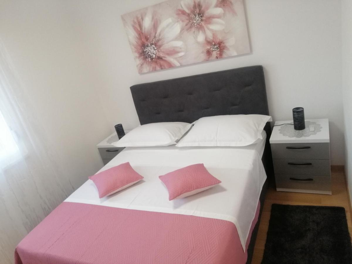 Luxury Apartment Queen Солин Екстер'єр фото