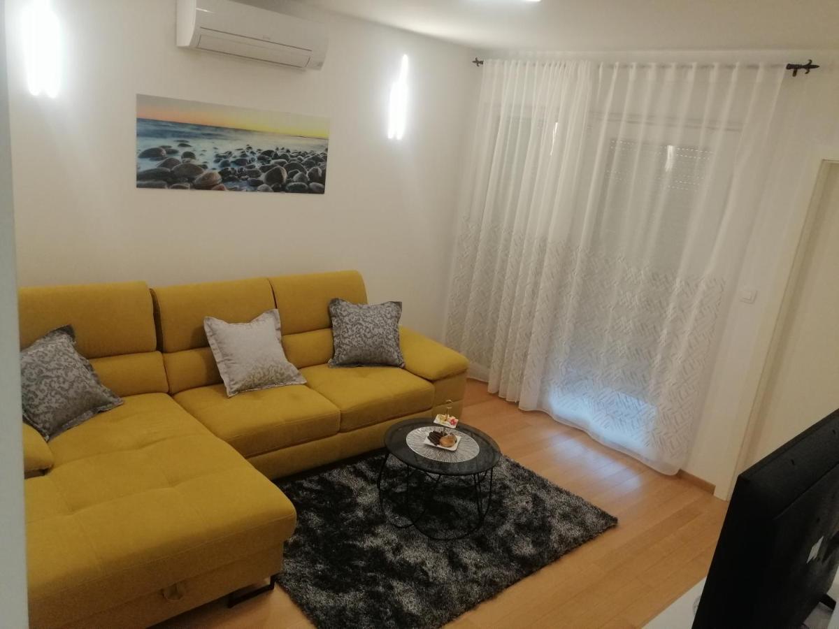 Luxury Apartment Queen Солин Екстер'єр фото